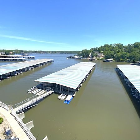 B Lakefront! Remodeled, Boat Slip, Patio Views, Pool, Boat Ramp, Wifi Osage Beach Extérieur photo