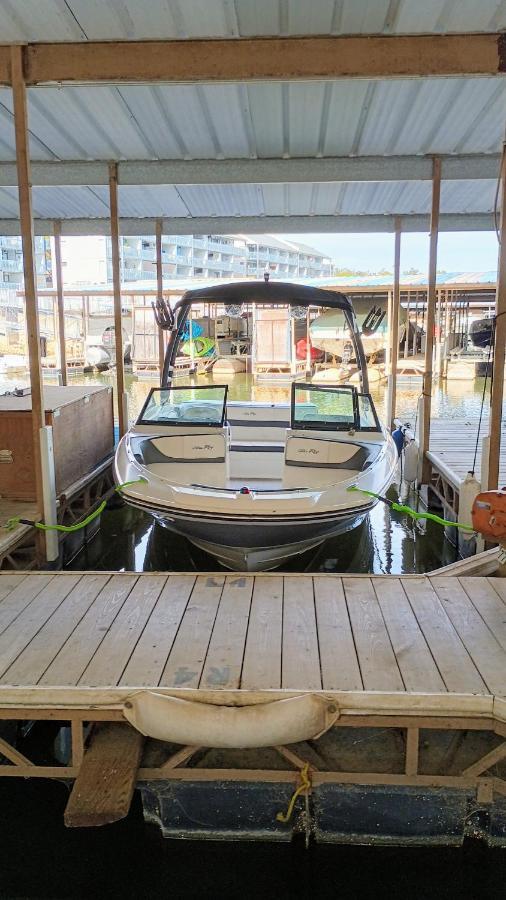 B Lakefront! Remodeled, Boat Slip, Patio Views, Pool, Boat Ramp, Wifi Osage Beach Extérieur photo