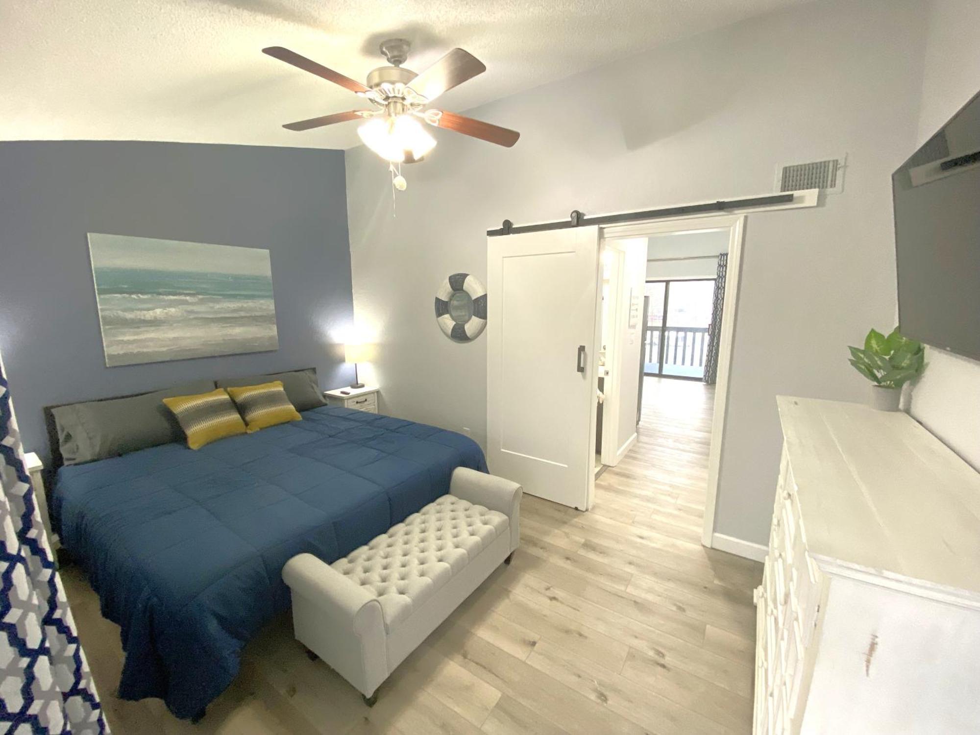 B Lakefront! Remodeled, Boat Slip, Patio Views, Pool, Boat Ramp, Wifi Osage Beach Extérieur photo