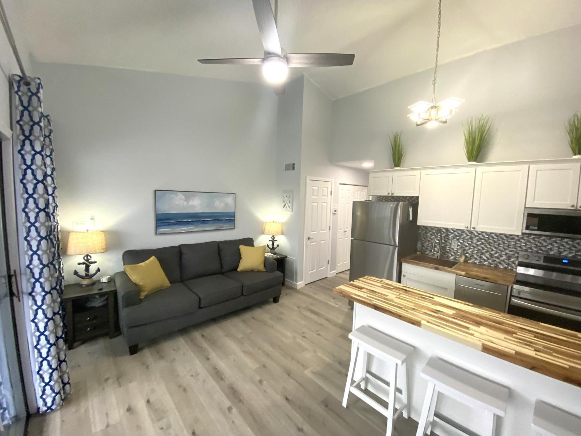 B Lakefront! Remodeled, Boat Slip, Patio Views, Pool, Boat Ramp, Wifi Osage Beach Extérieur photo