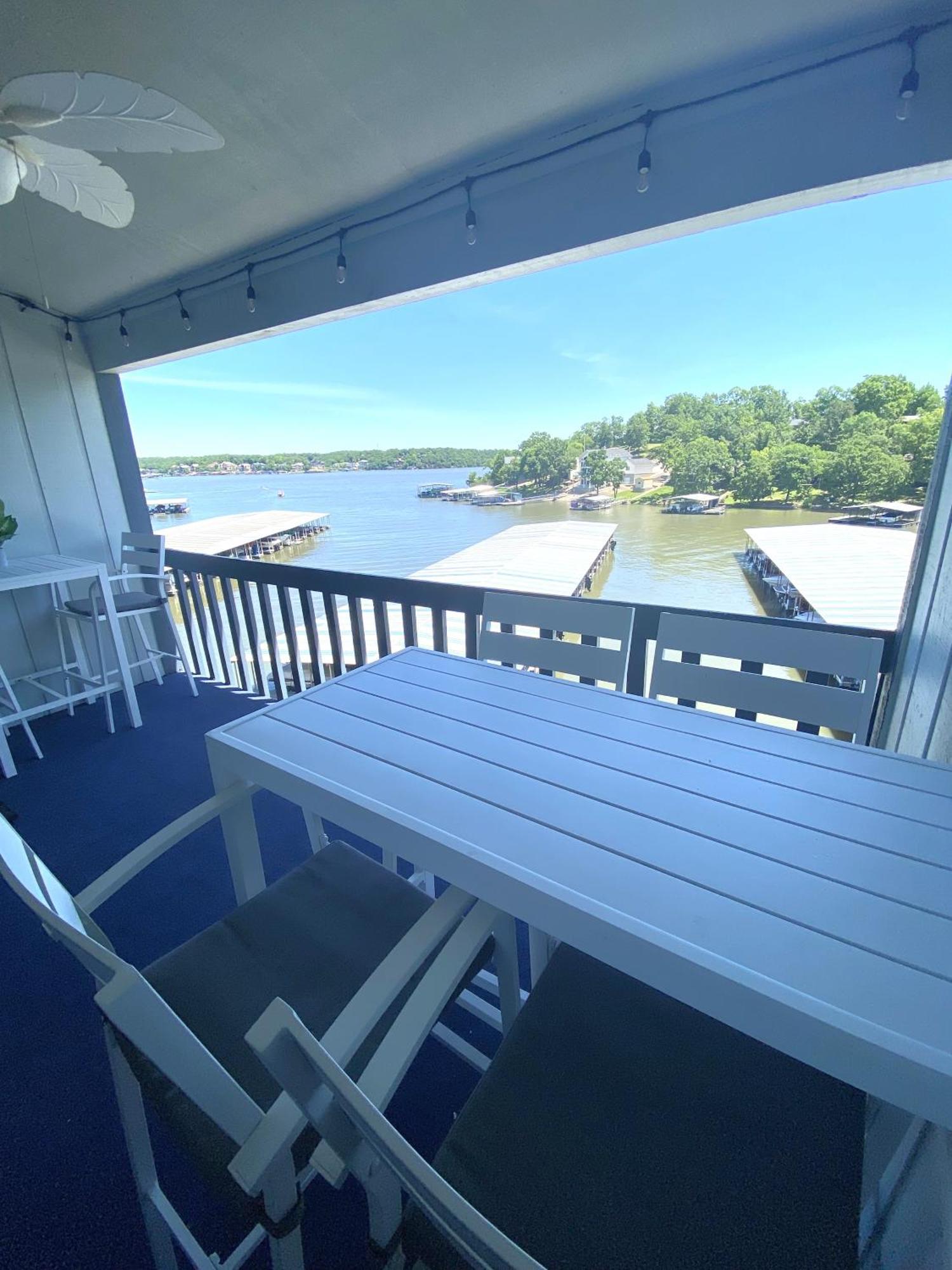 B Lakefront! Remodeled, Boat Slip, Patio Views, Pool, Boat Ramp, Wifi Osage Beach Extérieur photo